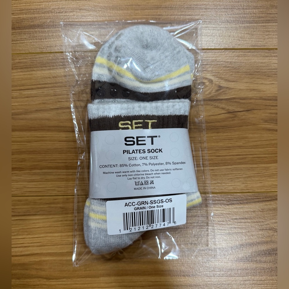 SET Stripe Shorty Pilates Grip Socks Color Grain